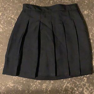 NWOT Izod skirt. Girls Sz 16.